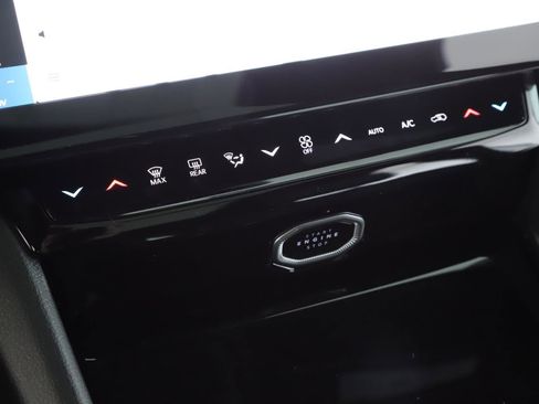 New 2026 Jeep Grand Cherokee Limited AWD/4WD image 11
