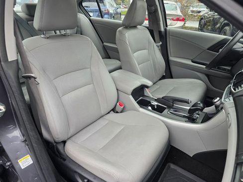Used 2013 Honda Accord Touring image 12