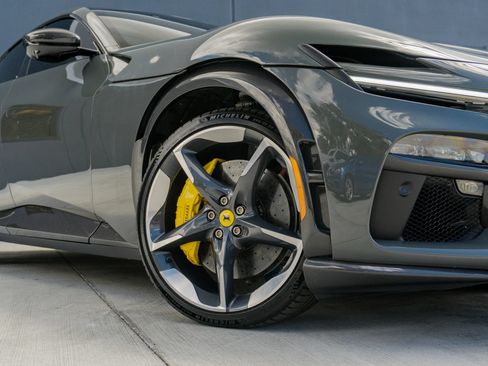 Used 2024 Ferrari Purosangue AWD/4WD image 31