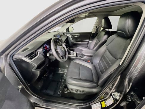 Used 2022 Toyota RAV4 XLE Premium FWD image 15