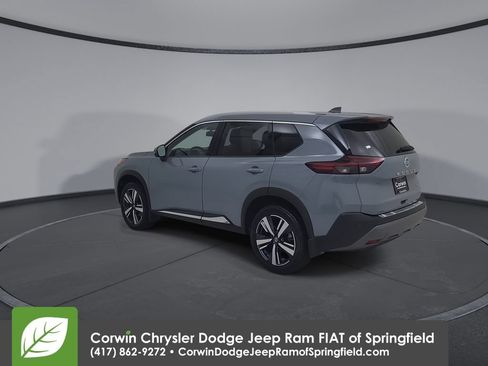 Used 2021 Nissan Rogue SL FWD image 11