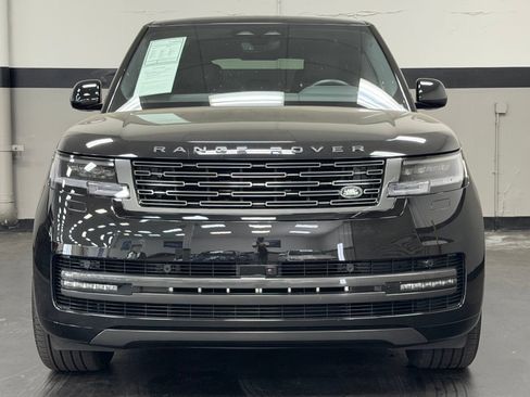 Used 2025 Land Rover Range Rover SE AWD/4WD image 6