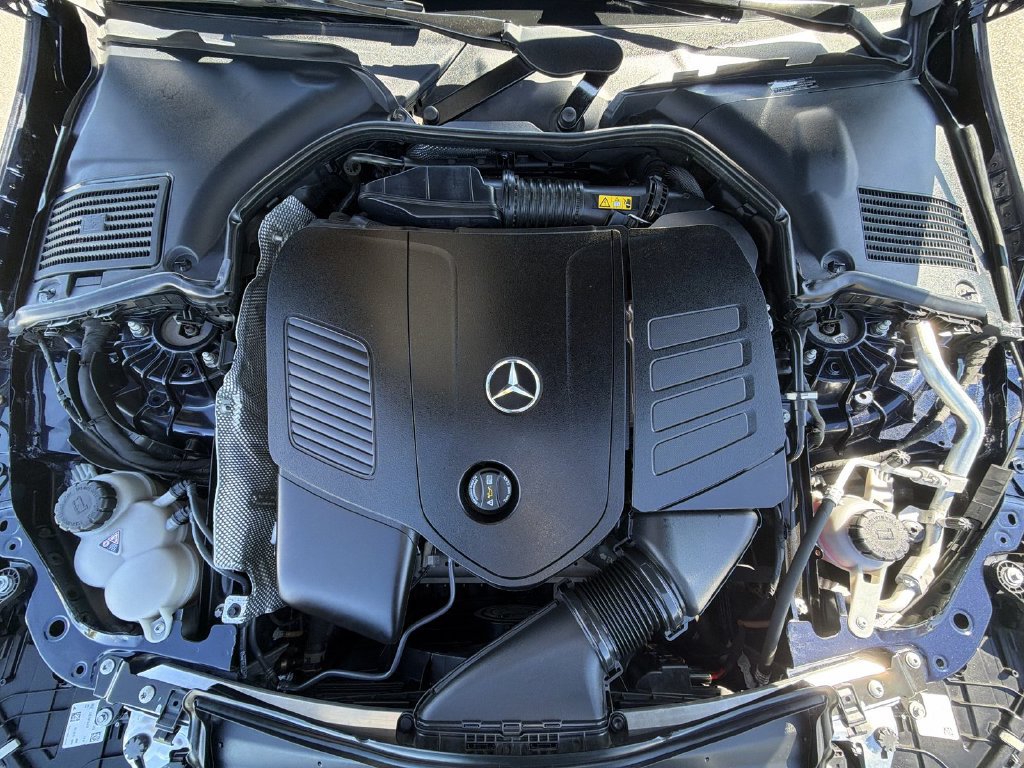 Used 2022 Mercedes-Benz C 300 4MATIC Sedan image 17
