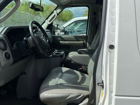 Used 2013 Ford E-250 and Econoline 250 Extended w/ PWR Group image 10