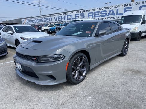 Used 2019 Dodge Charger GT RWD image 2