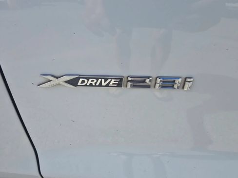 Used 2014 BMW X3 xDrive28i AWD/4WD image 16