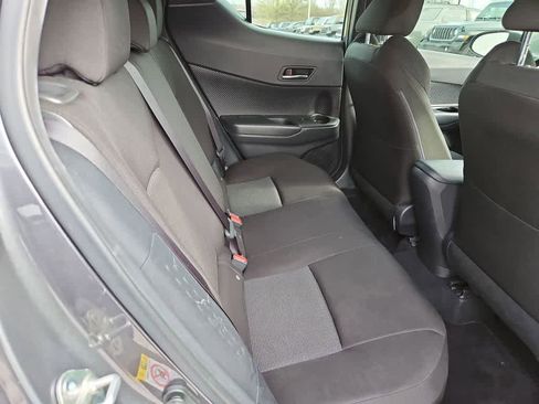 Used 2019 Toyota C-HR XLE image 26