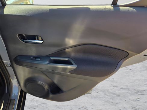Used 2023 Nissan Kicks SV FWD image 9