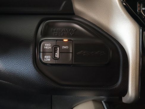 Used 2022 RAM 3500 Laramie AWD/4WD image 9