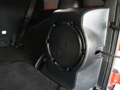 Used 2014 Jeep Wrangler Unlimited Sahara w/ Connectivity Group AWD/4WD image 34