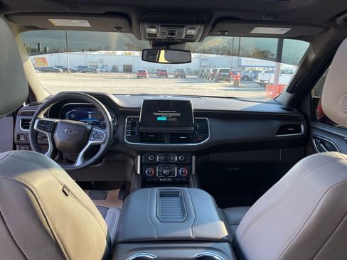 Used 2023 Chevrolet Tahoe Z71 w/ Luxury Package image 13