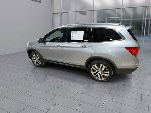 Used 2016 Honda Pilot Touring image 6