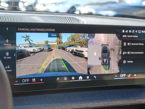 New 2026 BMW 330i Sedan w/ Convenience Package image 33