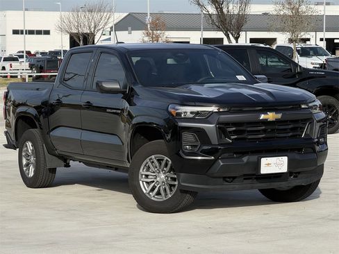 New 2026 Chevrolet Colorado LT w/ LT Convenience Package image 2