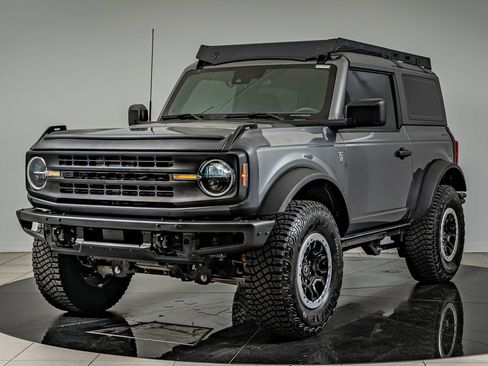 Used 2022 Ford Bronco 2-Door w/ Sasquatch Package AWD/4WD image 1
