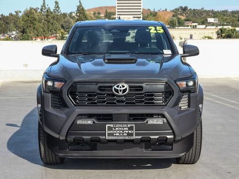 Used 2025 Toyota Tacoma TRD Sport AWD/4WD image 2