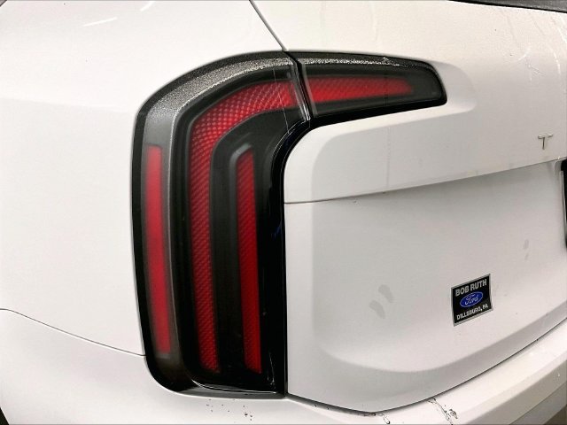 Used 2024 Kia Telluride EX w/ EX Captain's Chair Package AWD/4WD image 29