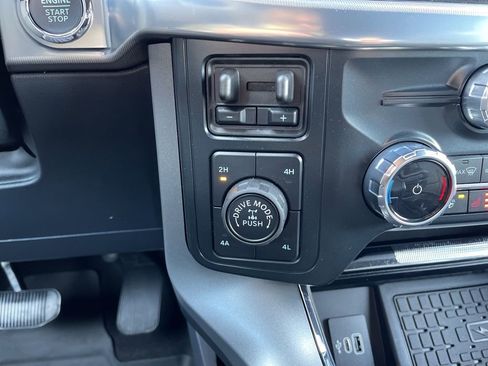 Used 2025 Ford F150 Lariat w/ Equipment Group 502A High image 12