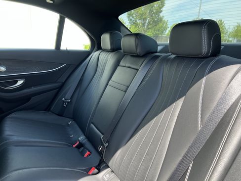 Used 2019 Mercedes-Benz E 300 4MATIC image 34