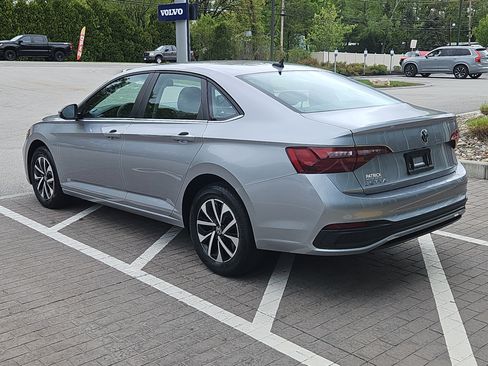 Certified 2022 Volkswagen Jetta S FWD image 22