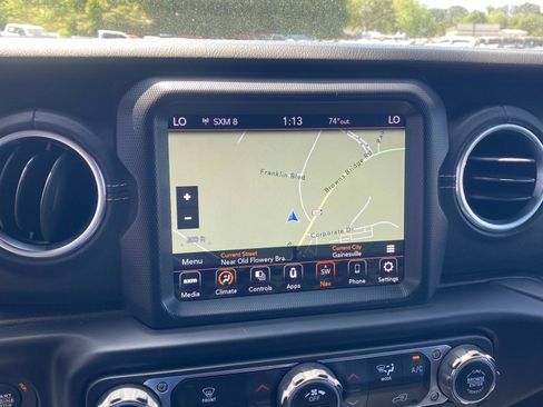 Used 2020 Jeep Wrangler Unlimited Sahara AWD/4WD image 18