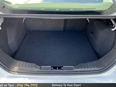 Used 2015 Ford Focus SE FWD image 11
