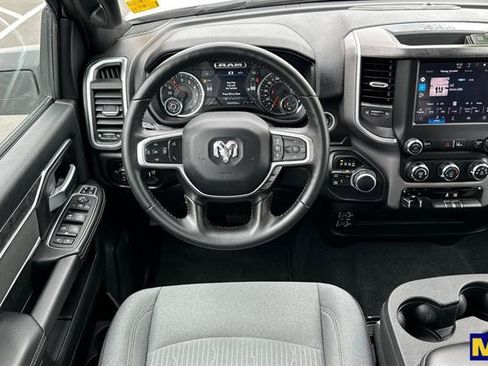 Used 2024 RAM 2500 Big Horn w/ Safety Group AWD/4WD image 17