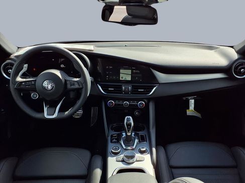 New 2025 Alfa Romeo Giulia w/ Veloce Package Rwd image 8