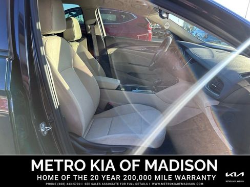 Used 2018 Buick Regal Preferred w/ Sights and Sounds Package image 39