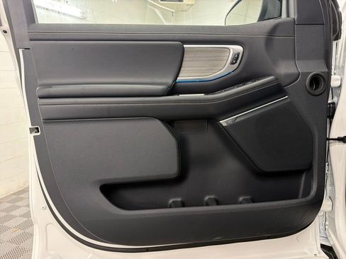 New 2026 Ford Expedition Max Platinum image 16