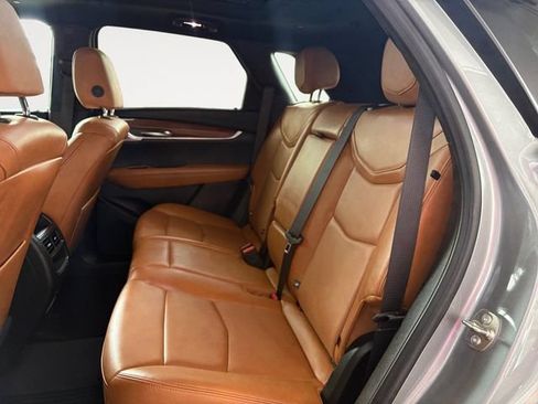 Certified 2024 Cadillac XT5 Premium Luxury AWD/4WD image 11