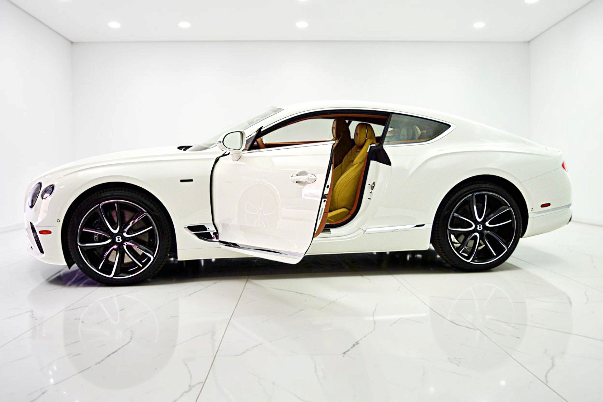 Used 2024 Bentley Continental GT AWD/4WD image 4
