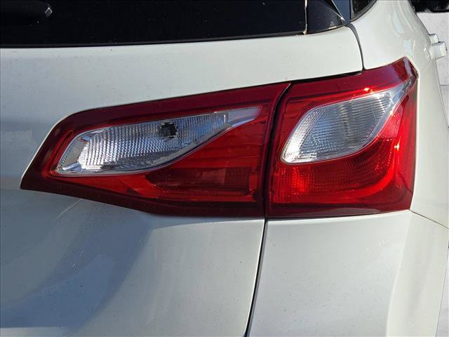 Used 2019 Chevrolet Equinox LS w/ LS Convenience Package FWD image 5