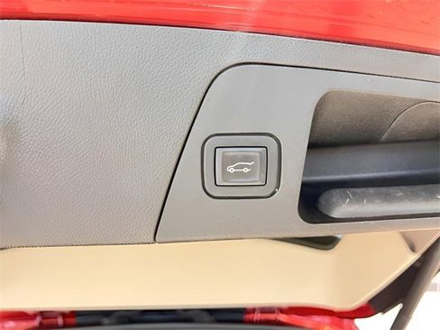 Used 2017 Buick Envision Essence image 9