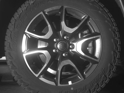 Used 2025 Jeep Compass Trailhawk image 13