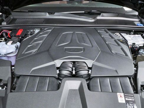 New 2026 Porsche Cayenne GTS AWD/4WD image 35
