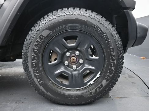 Used 2021 Jeep Wrangler Unlimited Sport AWD/4WD image 11