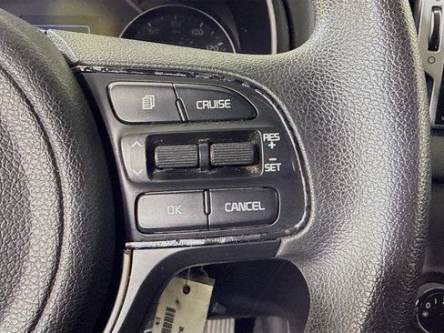 Used 2017 Kia Sportage LX image 15