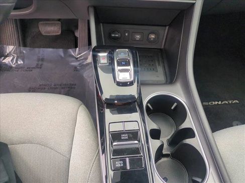 Used 2021 Hyundai Sonata SEL w/ Convenience Package image 12