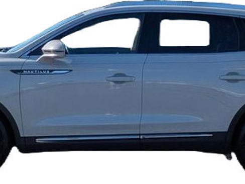 Used 2023 Lincoln Nautilus Reserve FWD image 5