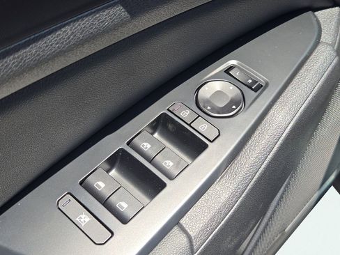 New 2026 Kia Sportage EX w/ EX Panoramic Sunroof Package image 16