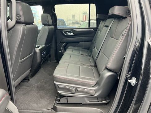 Certified 2024 Chevrolet Suburban RST w/ Luxury Package image 23