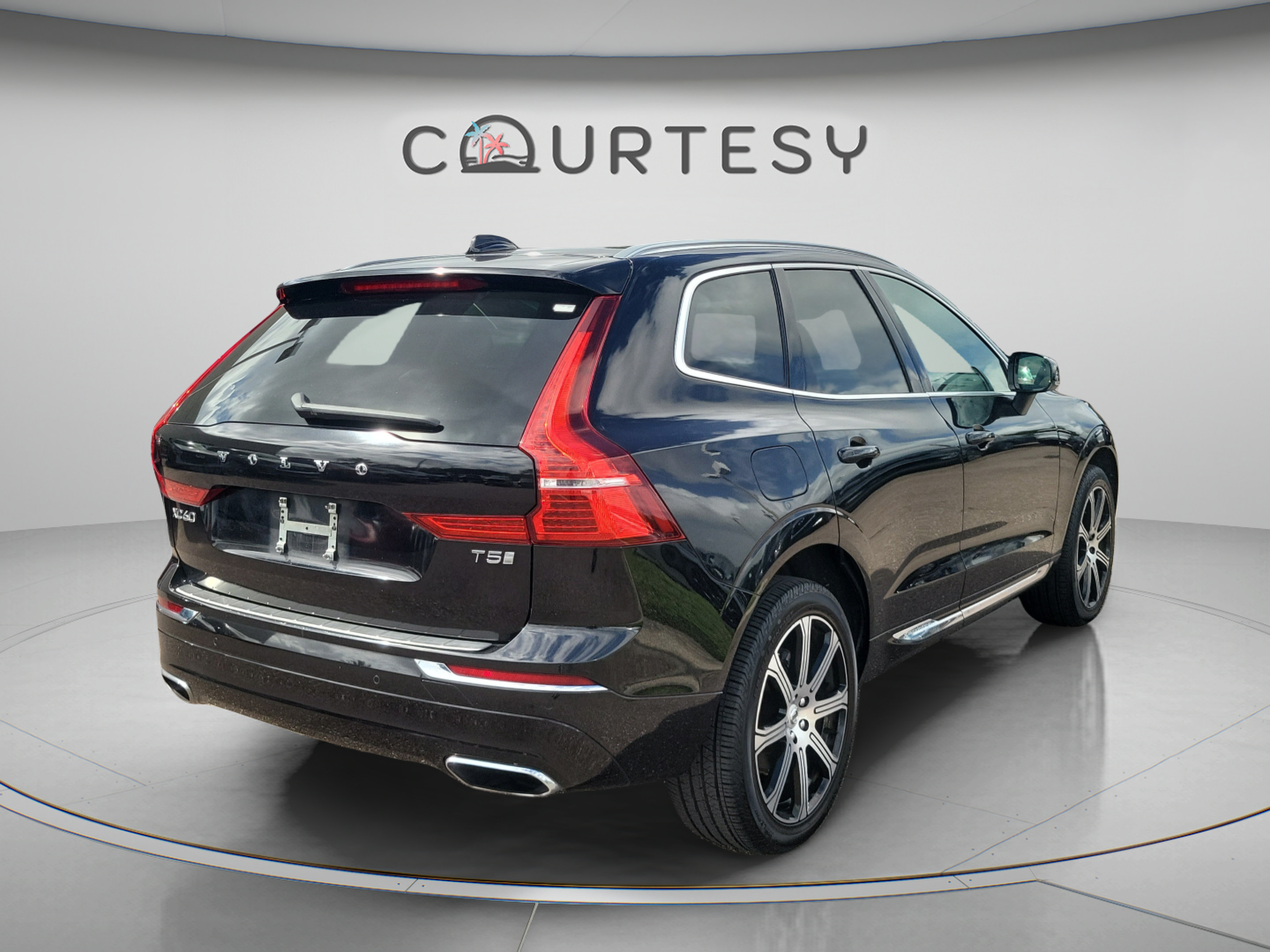 Used 2020 Volvo XC60 T5 Inscription w/ Protection Package Premier FWD image 5