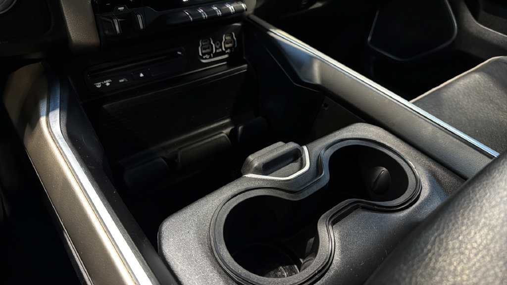 Used 2019 RAM 1500 Laramie AWD/4WD image 28