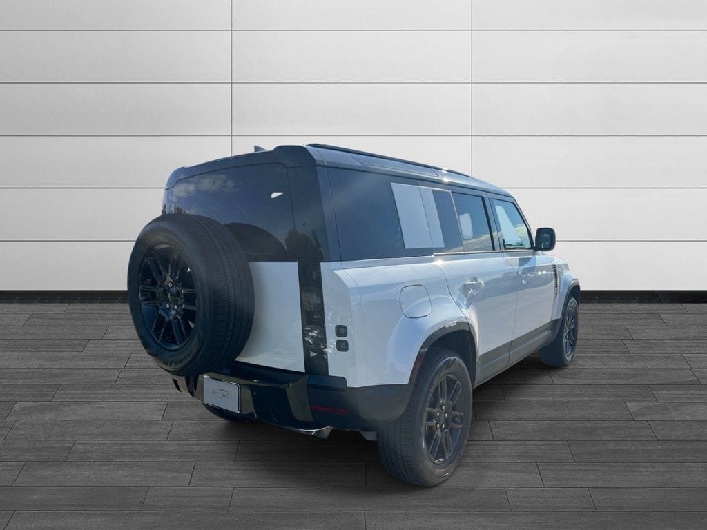 New 2026 Land Rover Defender 110 S AWD/4WD image 5