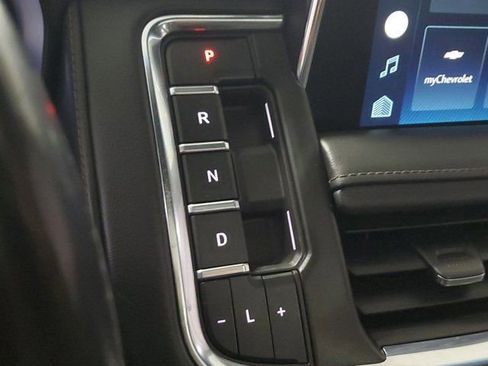 Used 2022 Chevrolet Tahoe High Country image 36