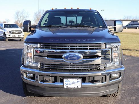 Used 2018 Ford F250 Lariat w/ Lariat Value Package image 2