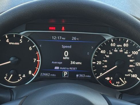 Used 2025 Nissan Altima 2.5 SV image 40