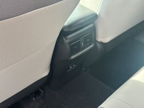 Used 2023 Toyota RAV4 XLE image 38