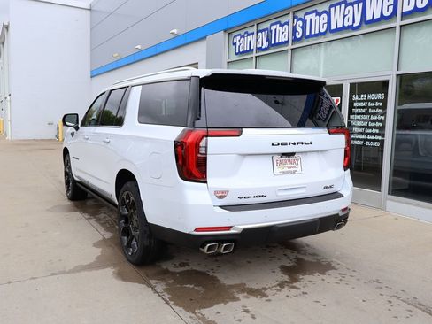 New 2026 GMC Yukon XL Denali w/ Denali Reserve Package AWD/4WD image 8